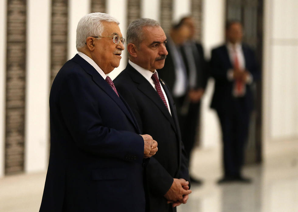 Mohammad Shtayyeh with Palestinian President Mahmoud Abbas 