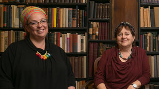 משמאל: שתיים מהרבניות שעתרו, רחל קרן ושרה סגל כץ