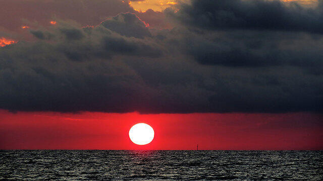 Закат в Хайфе. Фото: Яэль Горовиц