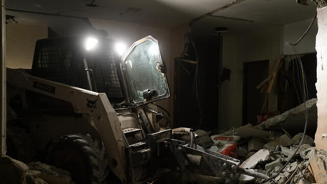 Разрушение дома террориста в Хевроне. Фото: пресс-служба ЦАХАЛа (צילום: דובר צה"ל) Разрушение дома террориста в Хевроне. Фото: пресс-служба ЦАХАЛа