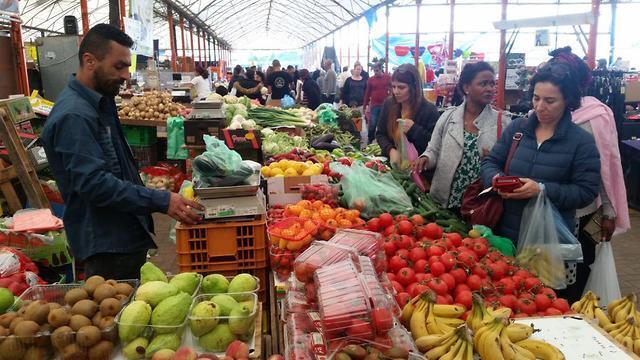 Last-minute shopping in Rosh Haayin