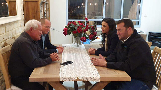 Аелет Шакед, рядом с Йоси Даганом. Напротив - Хаим Кац и Одед Форер. фото: Рои Хади