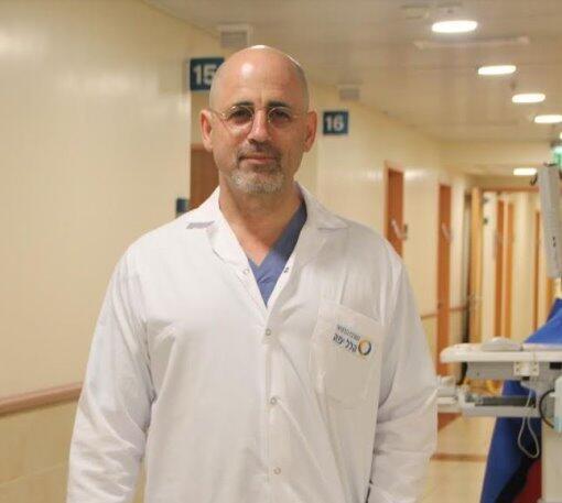 Профeccop Яаков Бикелс. Фото: пресс-служба больницы "Гилель Яфе" (Фото: пресс-служба больницы "Гилель Яфе") Профeccop Яаков Бикелс. Фото: пресс-служба больницы "Гилель Яфе"