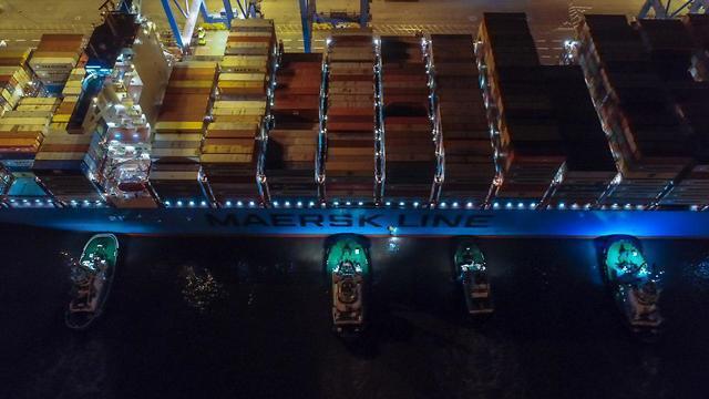 Maersk Hamburg в порту Хайфы. Фото: Geodrones (צילום: גיאודרונס) Maersk Hamburg в порту Хайфы. Фото: Geodrones