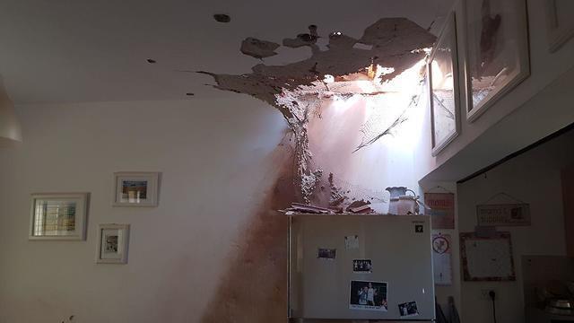 House suffers direct hit in Kibbutz Nahal Oz, near Gaza border