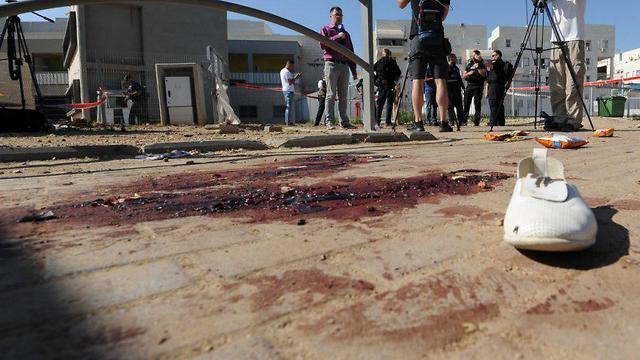 Rocker hits the city of Kiryat Gat, 80 year-old women seriously wounded