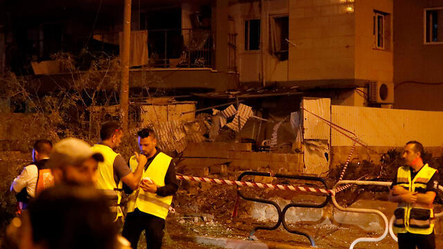 Direct hit on house in Ashdod 