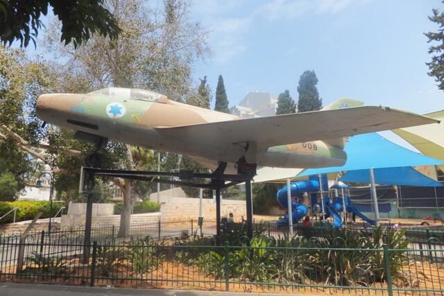 Самолет-мемориал