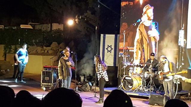 Певец Натан Гошен просит прощения у поклонницыnullnull Певец Натан Гошен просит прощения у поклонницы