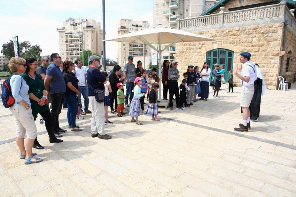 Экскурсия в Беэр-Шеве. Фото: Диего Миттельберг (предоставлено "Цви тикшорет баам") 