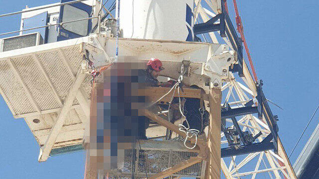 Спасательная операция на кране в Явнеnullnull Спасательная операция на кране в Явне