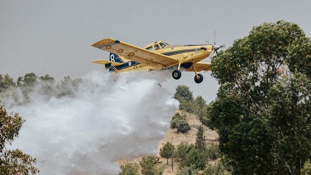 Пожар в районе Эльада. Фото: Cлужба пожарной охраны