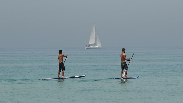 На побережье Герцлии. Фото: Орна Вахман (צילום: אורנה וכמן ) На побережье Герцлии. Фото: Орна Вахман