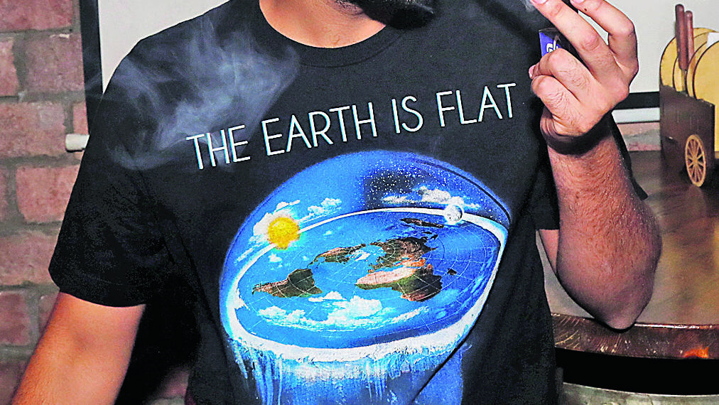 תמונה של משתתף בכנס על כדור הארץ