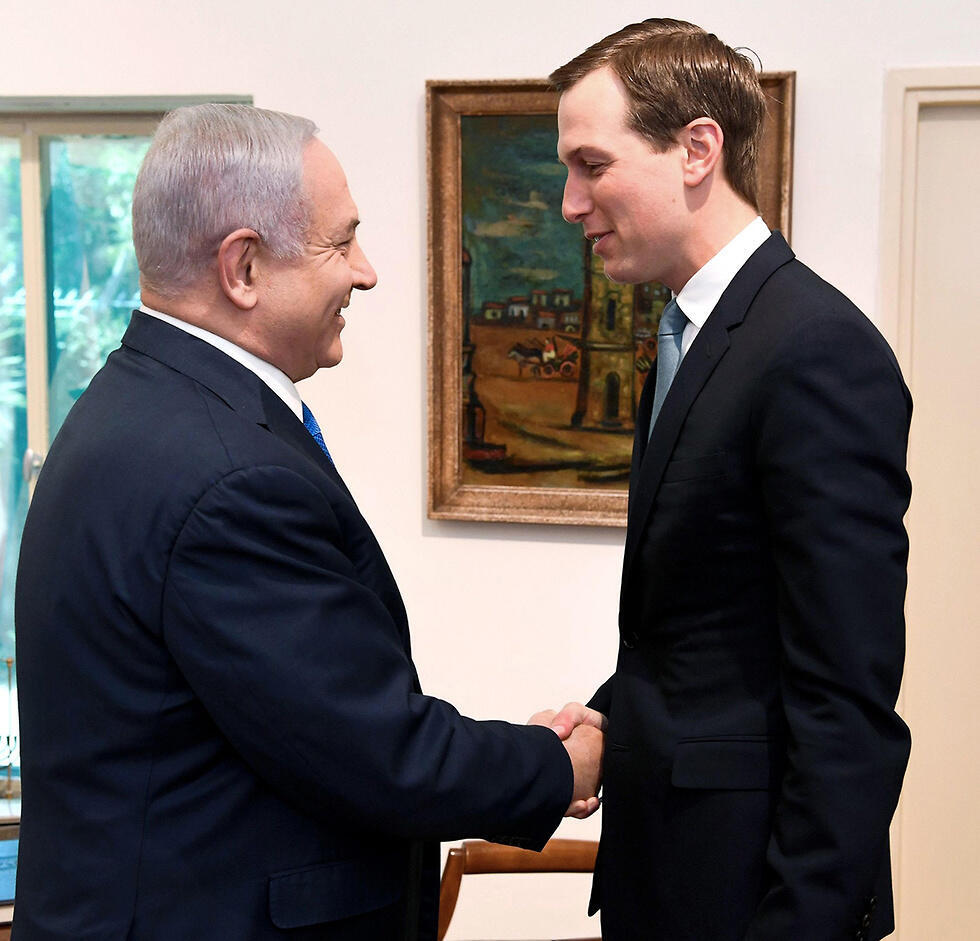Prime Minister Netanyahu and Jared Kushner (צילום: AFP PHOTO / Matty Stern/U.S. Embassy Jerusalem) Prime Minister Netanyahu and Jared Kushner