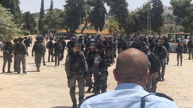 Widespread police presence at the Temple Mount on Jerusalem Day 