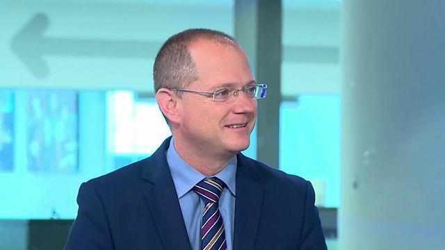 Одед Форер в студии Ynet. Фото: Эли Сегаль