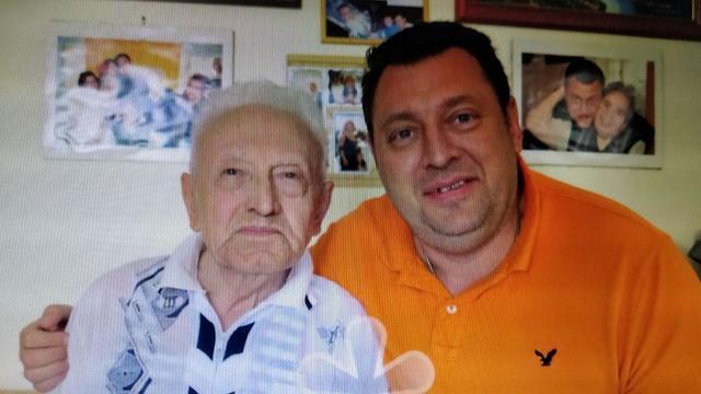 Semyon Rosenfeld with his grandson who lives in the United States