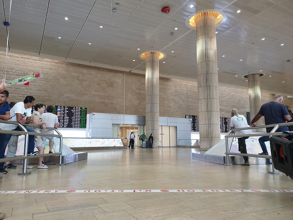 Забастовка в аэропорту Бен-Гурион (архив). Фото: Шмулик Додфур (צילום: שמוליק דודפור) Забастовка в аэропорту Бен-Гурион (архив). Фото: Шмулик Додфур