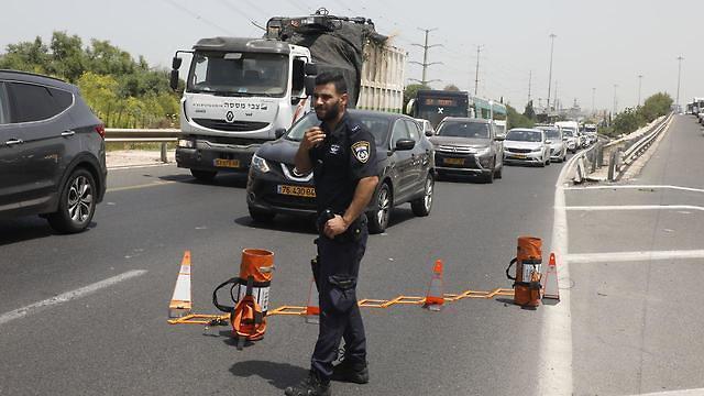 Полицейские заслоны. Фото: Шауль Голан
