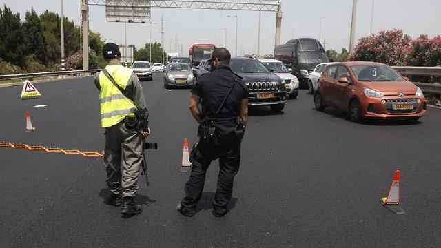 Розыск подозреваемого на 4-м шоссе. Фото: Шауль Голан