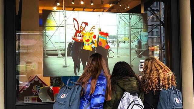 Умная витрина Outernets. Фото: Outernets