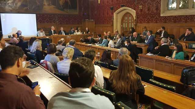 Reservists in British parliament