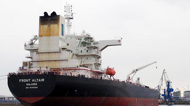 Norwegian tanker Front Altair (צילום: EPA / ARTJOM LOFITSKI) Norwegian tanker Front Altair