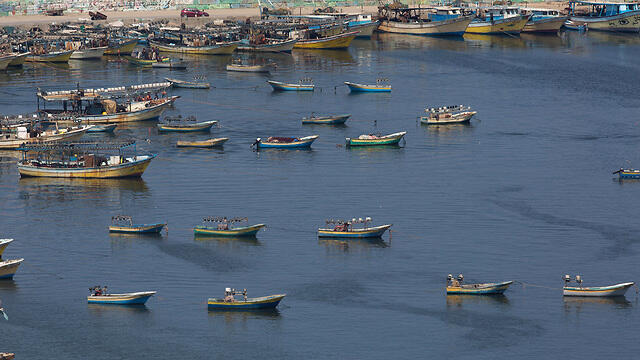 Рыбаки в порту Газы. Фото: AP (צילום: AP) Рыбаки в порту Газы. Фото: AP