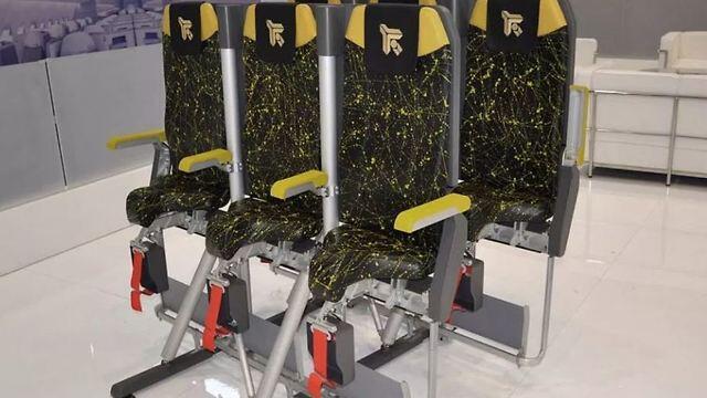 Стоячие кресла Skyrider 3.0. Фото: AvioInteriors