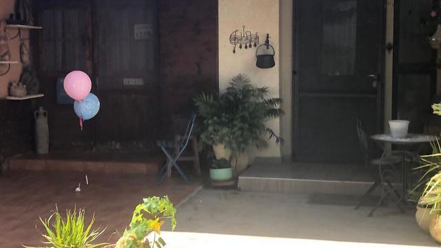 An incendiary balloon from Gaza reaches as far as a home in Eshkol Regional Council (צילום: ביטחון אשכול) An incendiary balloon from Gaza reaches as far as a home in Eshkol Regional Council