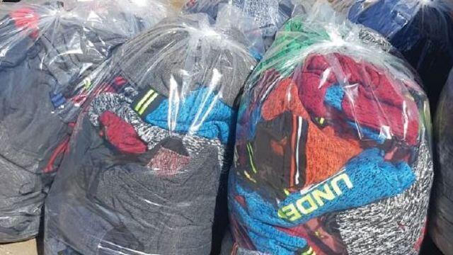 Поддельные товары бренда Under Armour. Фото: адвокатское бюро "Гилат Баркат и Ко." (צילום: באדיבות משרד גילת ברקת ושות' מקבוצת ריינהולד כהן) Поддельные товары бренда Under Armour. Фото: адвокатское бюро "Гилат Баркат и Ко."