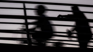 אילוסטרציה גניבה גנב רוכב אופניים ילד ילדים