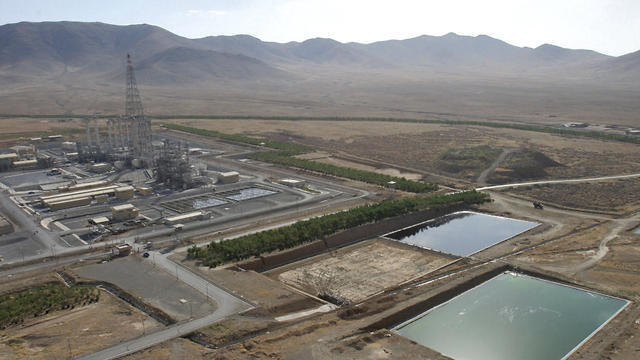 A heavy water plant in Arak