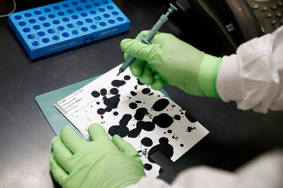 Специалист лаборатории. Фото: AP