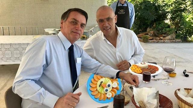 Social media users mock the ambassador's doctored lobster image