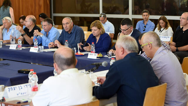 Foreign Affairs and Defense Committee holds session near the Gaza border (צילום: חיים הורנשטיין) Foreign Affairs and Defense Committee holds session near the Gaza border