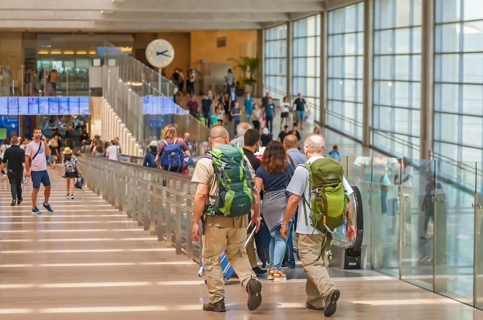 Туристы в аэропорту Бен-Гурион. Фото: shutterstock