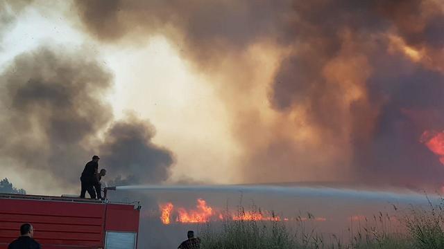 Пожар в Рахате. Фото: пожарная служба