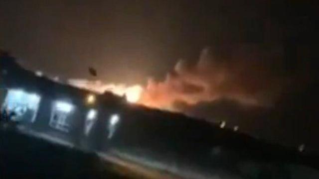 Место атаки в Ираке после удараnullnull Место атаки в Ираке после удара