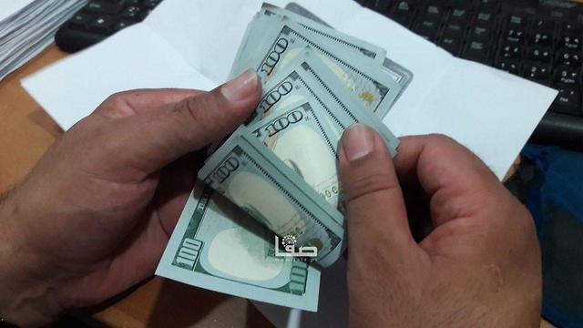 Qatari aid to residents of Gaza provides $100 per family per month