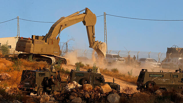 House demolitions in Palestinian controled neighborhood in Jerusalem