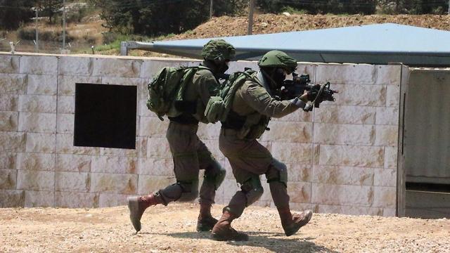 Занятия на курсах по борьбе с террором. Фото: Моти Кимхи