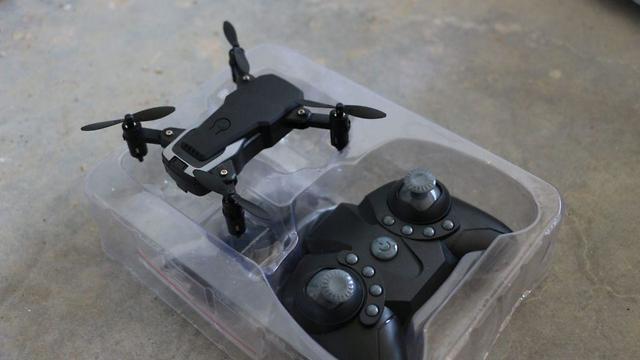 Предметы двойного назначения, найденные в посылках в Газу. Фото: Йоав Зейтун