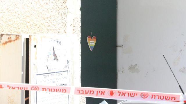 Дверь приюта, возле которого произошло преступление