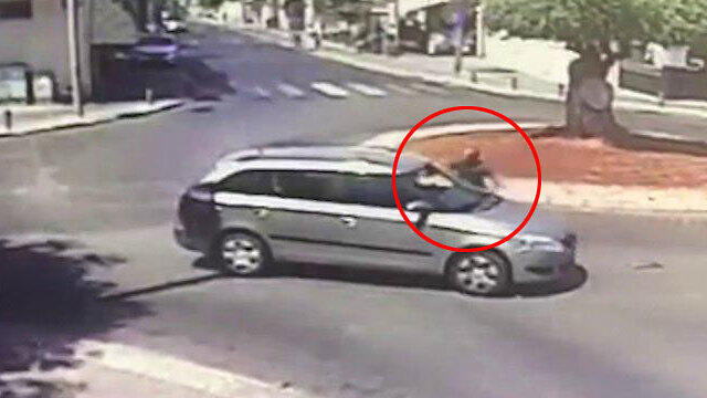 Подросток избил водителя. Фото: пресс-служба полиции (צילום: משטרת ישראל ) Подросток избил водителя. Фото: пресс-служба полиции