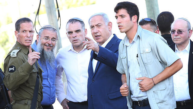 Нетаниягу в Гуш-Эционе. Фото: Алекс Коломойский (צילום: אלכס קולומויסקי) Нетаниягу в Гуш-Эционе. Фото: Алекс Коломойский