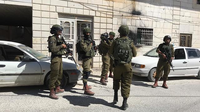 Солдаты ЦАХАЛа во время поиска террористов. Фото: пресс-служба ЦАХАЛа