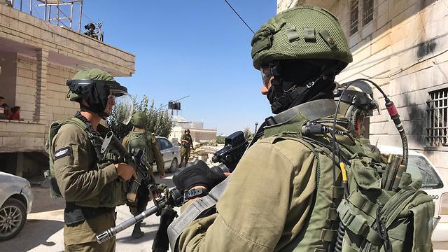 Солдаты ЦАХАЛа во время поиска террористов. Фото: пресс-служба ЦАХАЛа