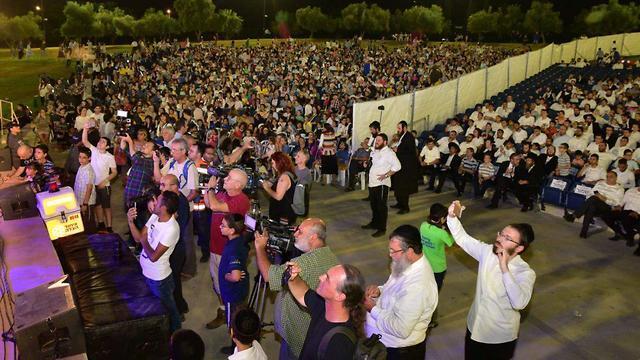 הכניסה לפארק העירוני בעפולה (צילום: נחום סגל) הכניסה לפארק העירוני בעפולה